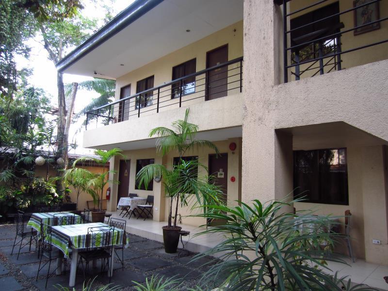 11Th Street Bed And Breakfast Bacolod Exterior foto