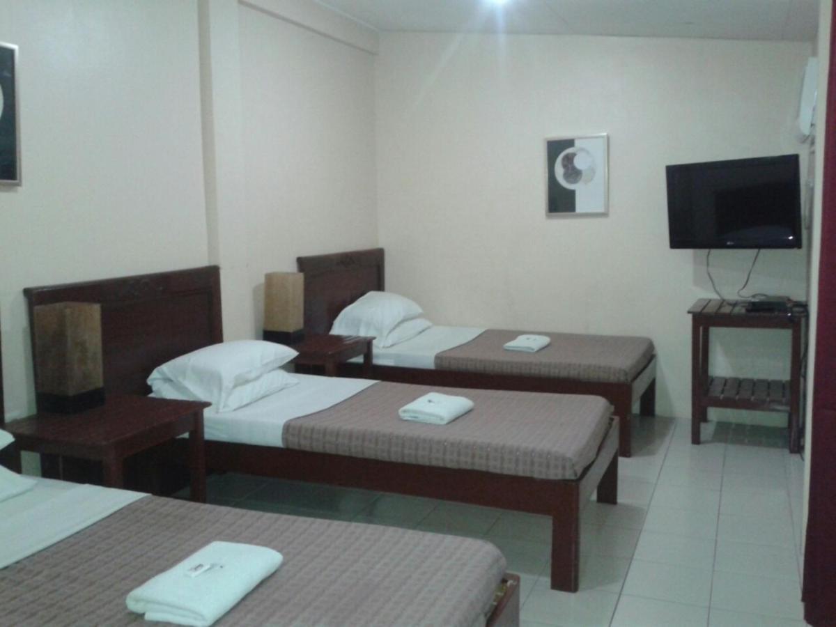 11Th Street Bed And Breakfast Bacolod Quarto foto