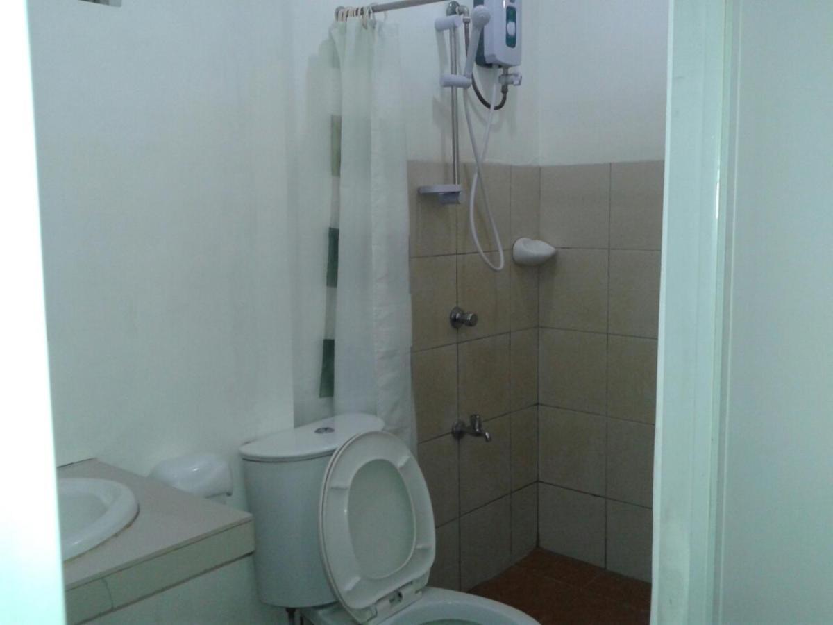 11Th Street Bed And Breakfast Bacolod Quarto foto