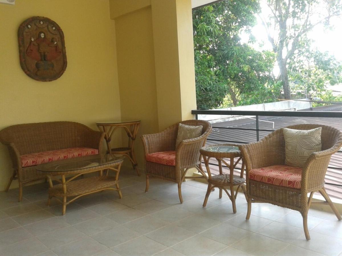 11Th Street Bed And Breakfast Bacolod Exterior foto